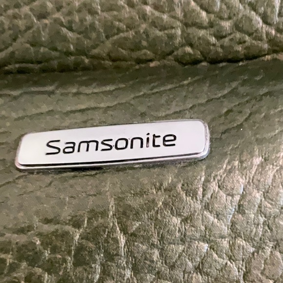 Samsonite Carry On/Overnight Bag - Picture 3 of 12